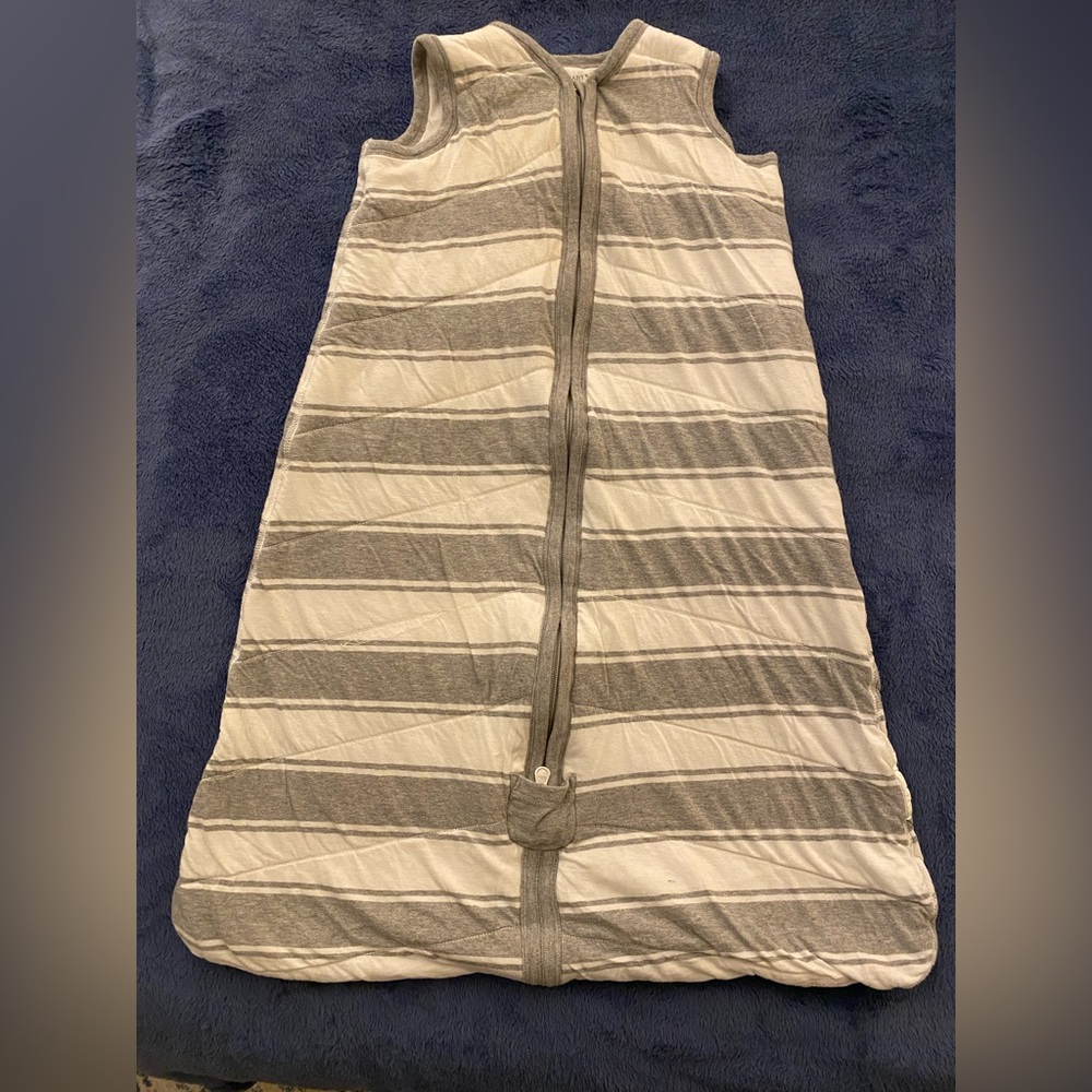 Burt's Bees Baby Gray and White Beekeeper